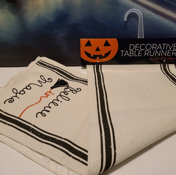Decorative Table Runner - Picture 5 of 15